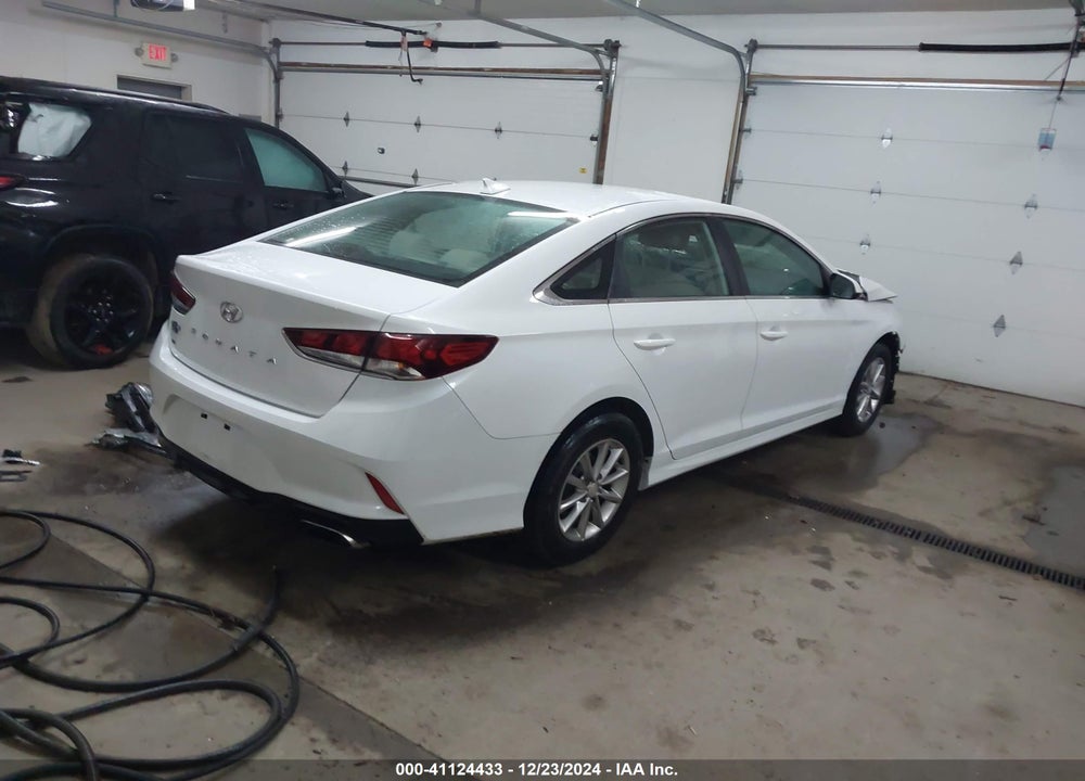 2018 HYUNDAI SONATA VIN: 5NPE24AF9JH724378