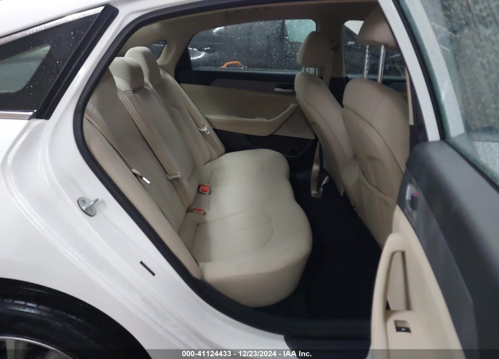 2018 HYUNDAI SONATA VIN: 5NPE24AF9JH724378