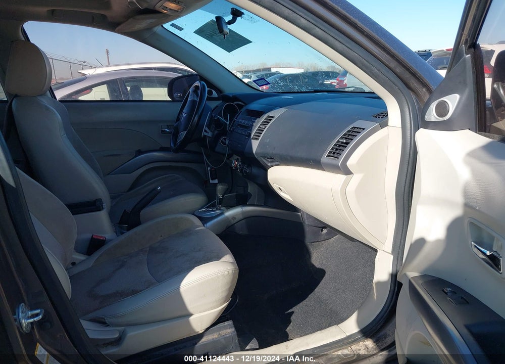 2010 MITSUBISHI OUTLANDER SE VIN: JA4AS3AW3AZ011990