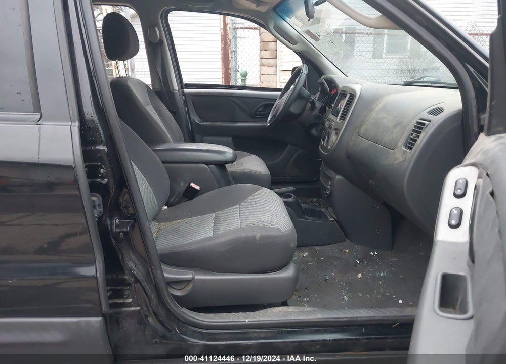 2004 FORD ESCAPE XLT VIN: 1FMYU93154KA35073