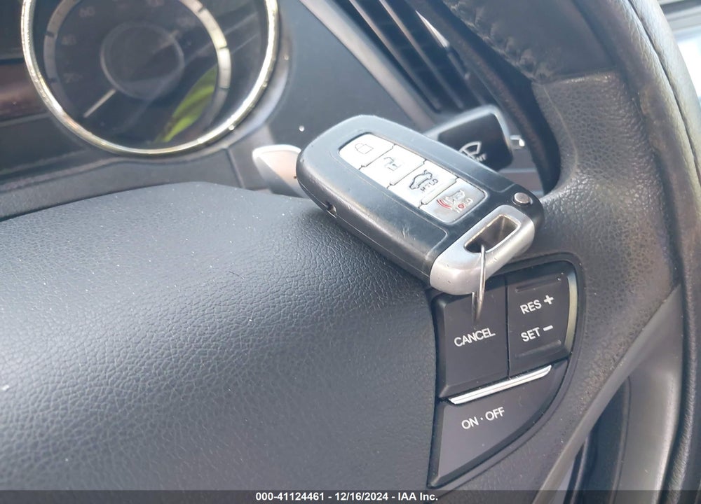 2013 HYUNDAI SONATA SE VIN: 5NPEC4AC4DH506081