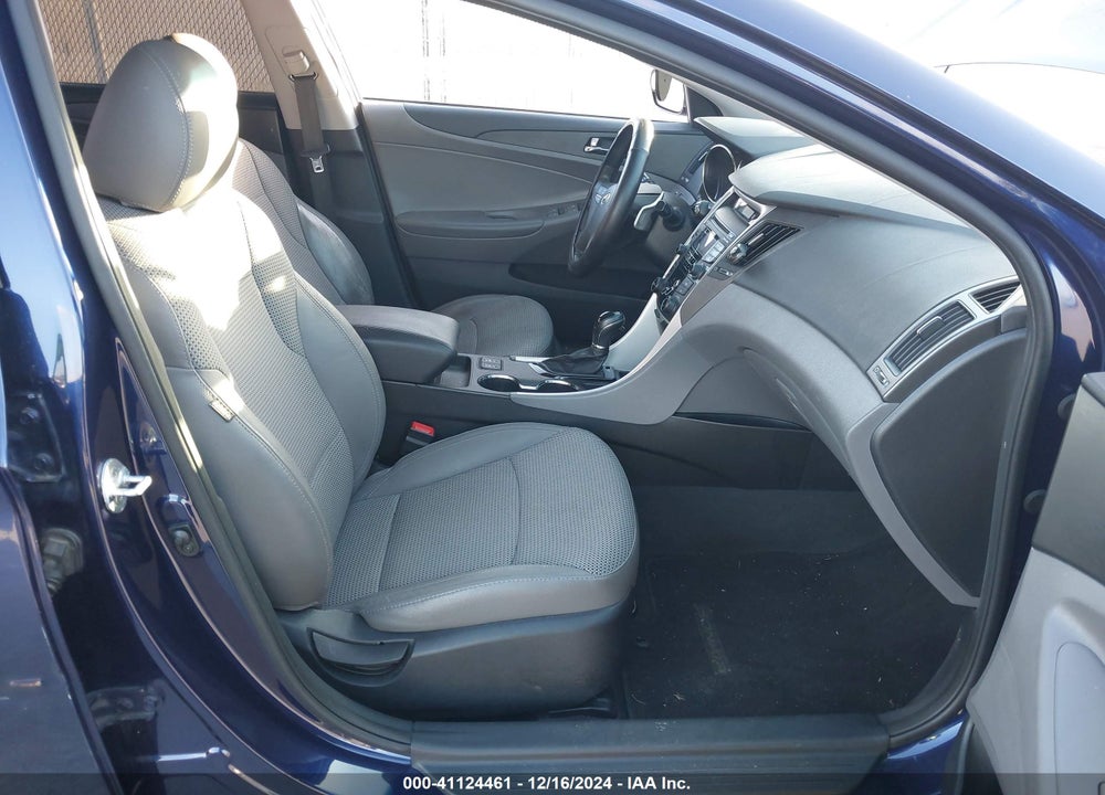 2013 HYUNDAI SONATA SE VIN: 5NPEC4AC4DH506081