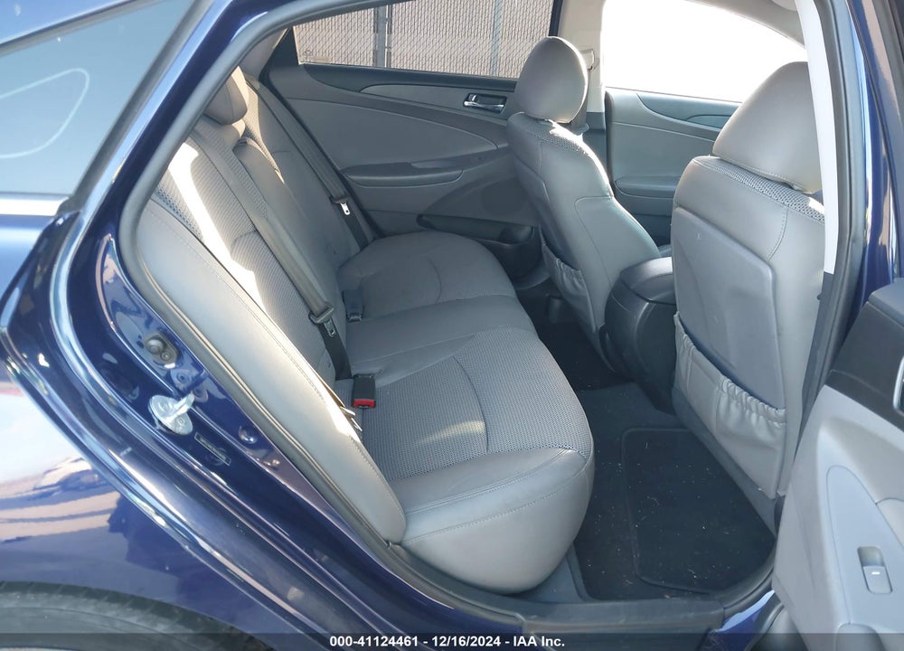 2013 HYUNDAI SONATA SE VIN: 5NPEC4AC4DH506081