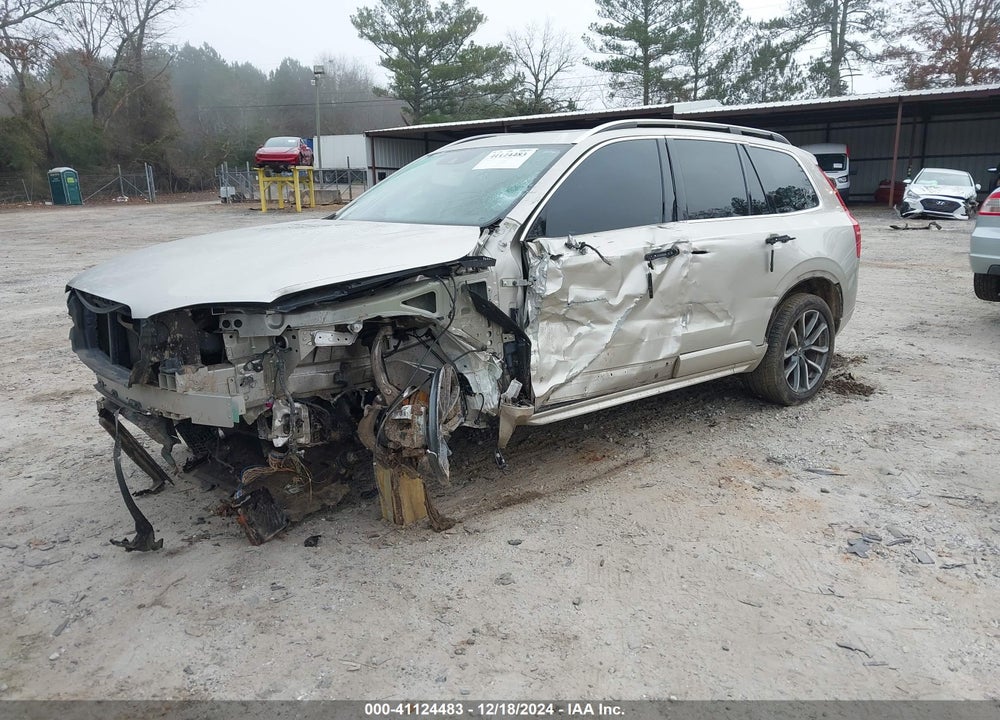 2016 VOLVO XC90 T6 MOMENTUM VIN: YV4A22PK0G1000759