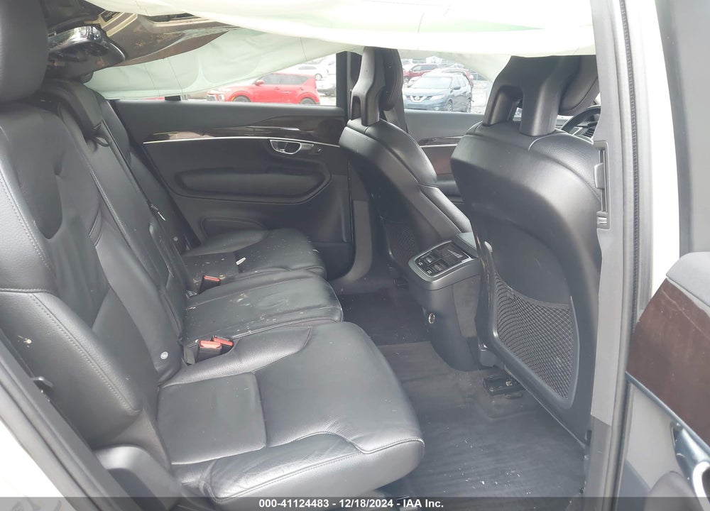 2016 VOLVO XC90 T6 MOMENTUM VIN: YV4A22PK0G1000759