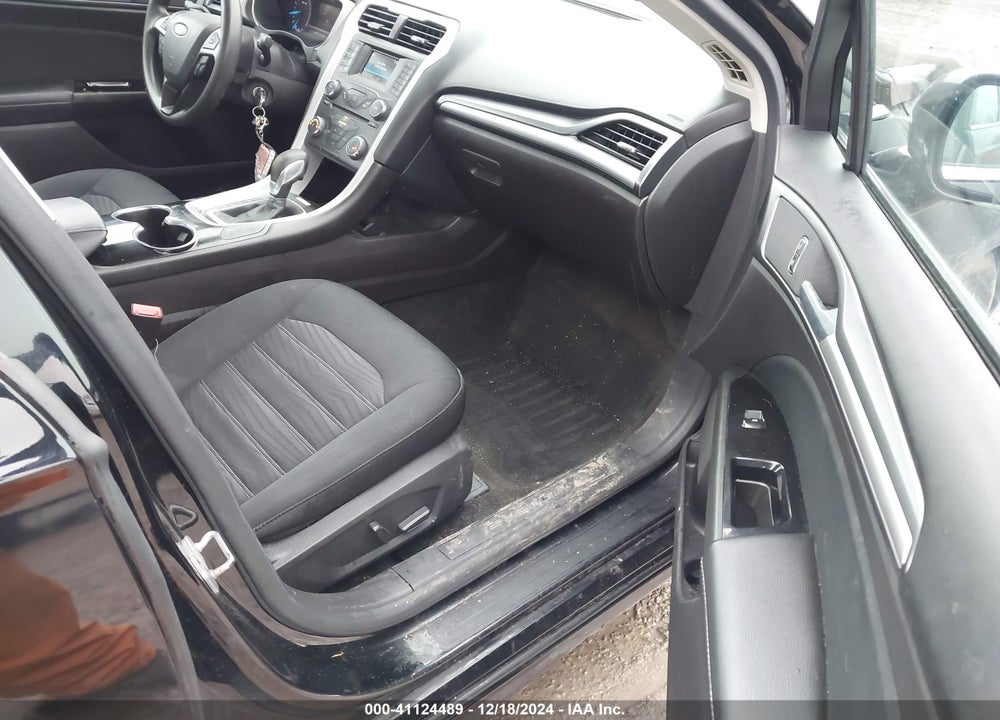 2016 FORD FUSION SE VIN: 3FA6P0H74GR184673