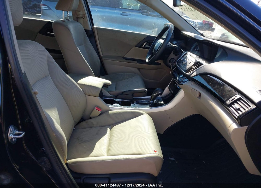2017 HONDA ACCORD LX VIN: 1HGCR2F35HA082055