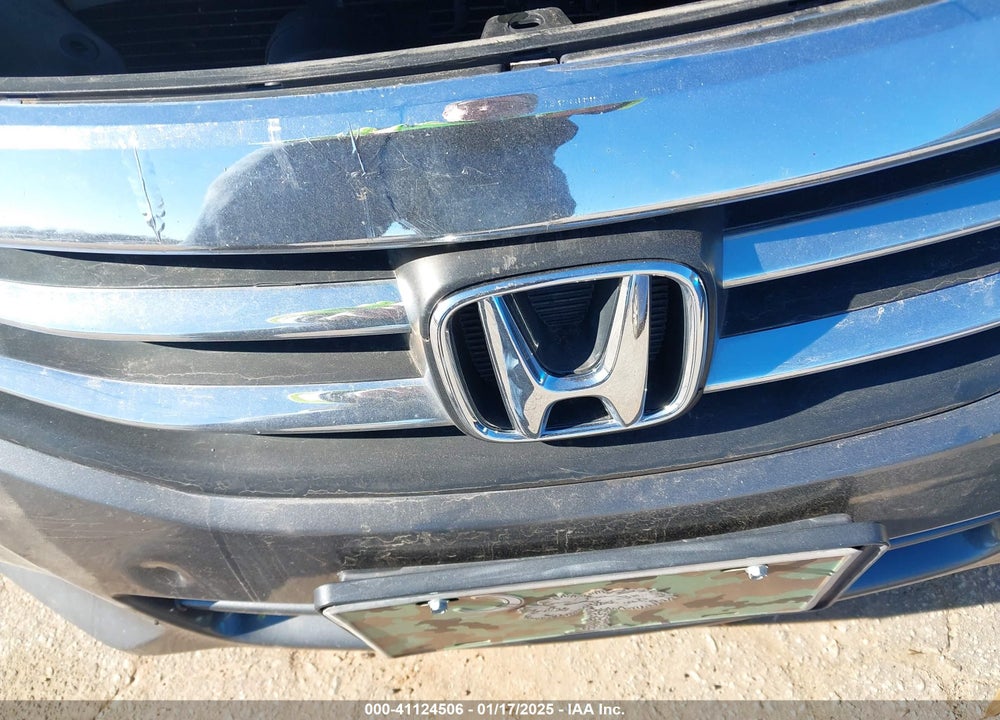 2012 HONDA ACCORD 2.4 LX-P VIN: 1HGCP2F45CA087747