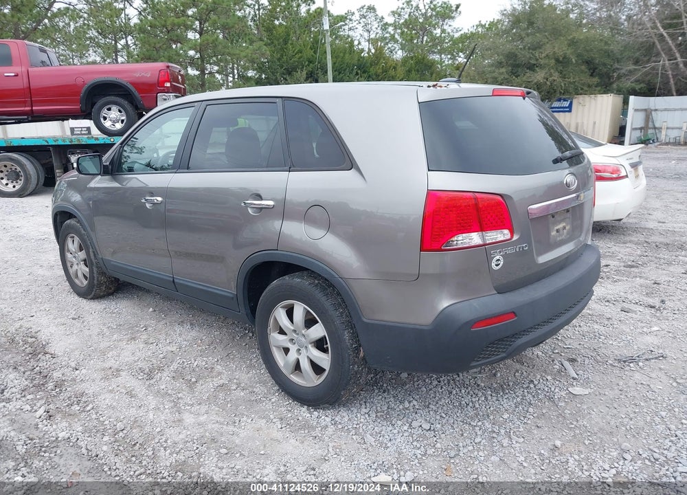 2013 KIA SORENTO LX VIN: 5XYKT4A1XDG324880