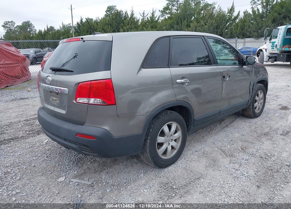 2013 KIA SORENTO LX VIN: 5XYKT4A1XDG324880