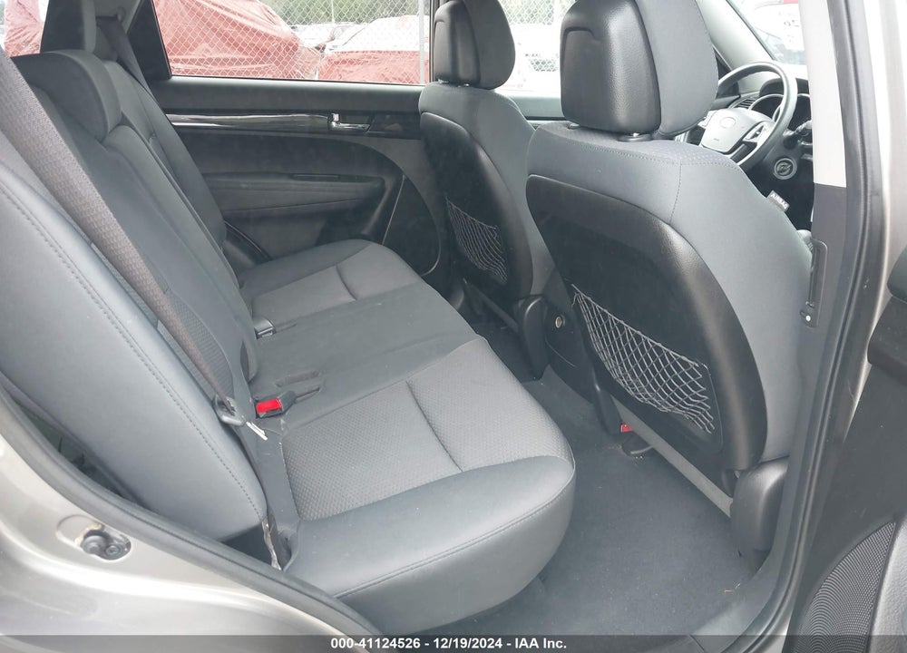 2013 KIA SORENTO LX VIN: 5XYKT4A1XDG324880