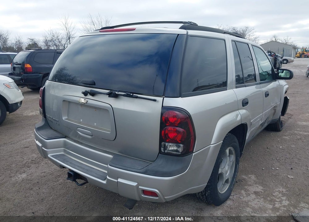 2006 CHEVROLET TRAILBLAZER LS VIN: 1GNDT13S962324239