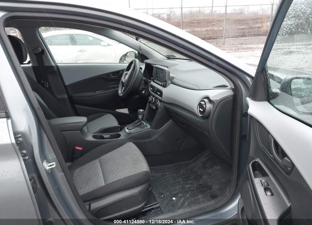 2021 HYUNDAI KONA SE VIN: KM8K1CAA0MU661682