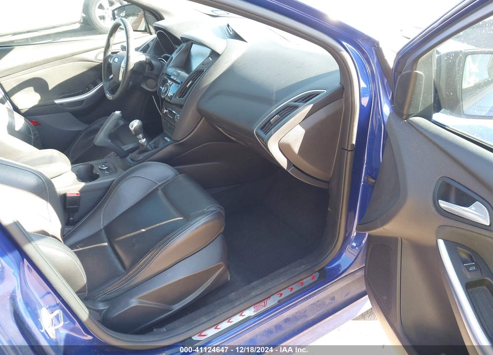 2014 FORD FOCUS VIN: 1FADP3L92EL422419