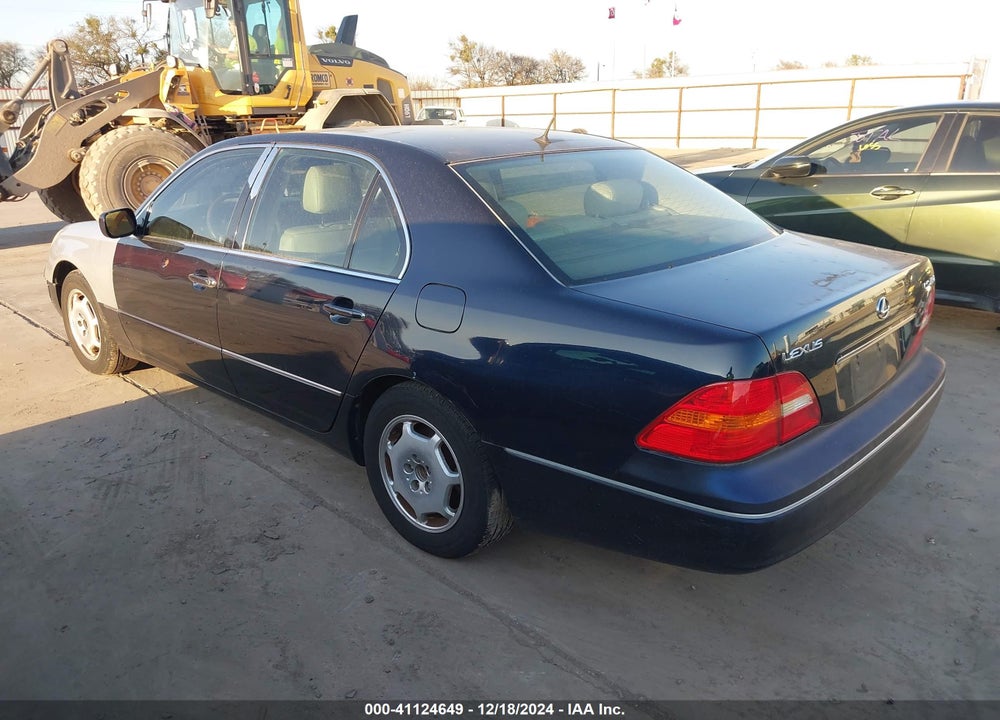2002 LEXUS LS 430 VIN: JTHBN30F720058902