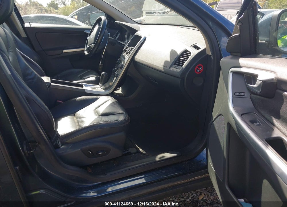 2011 VOLVO XC60 3.2 VIN: YV4952DL8B2209726