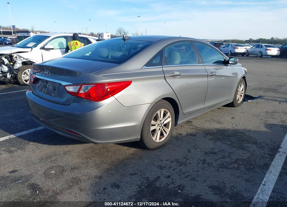2013 HYUNDAI SONATA GLS VIN: 5NPEB4AC0DH619030