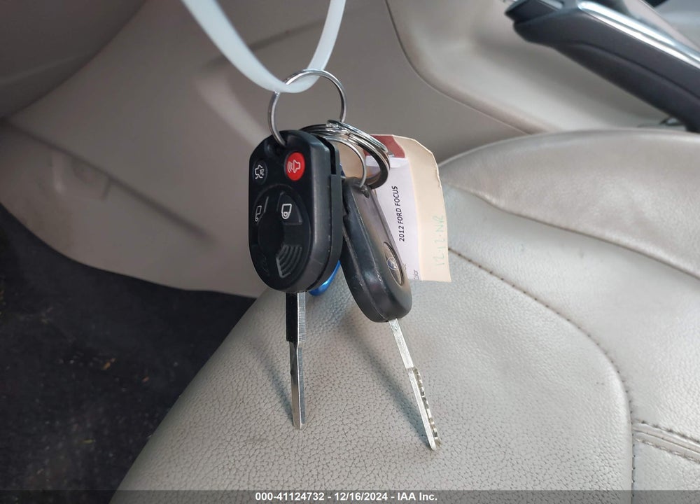 2012 FORD FOCUS SEL VIN: 1FAHP3H22CL210677