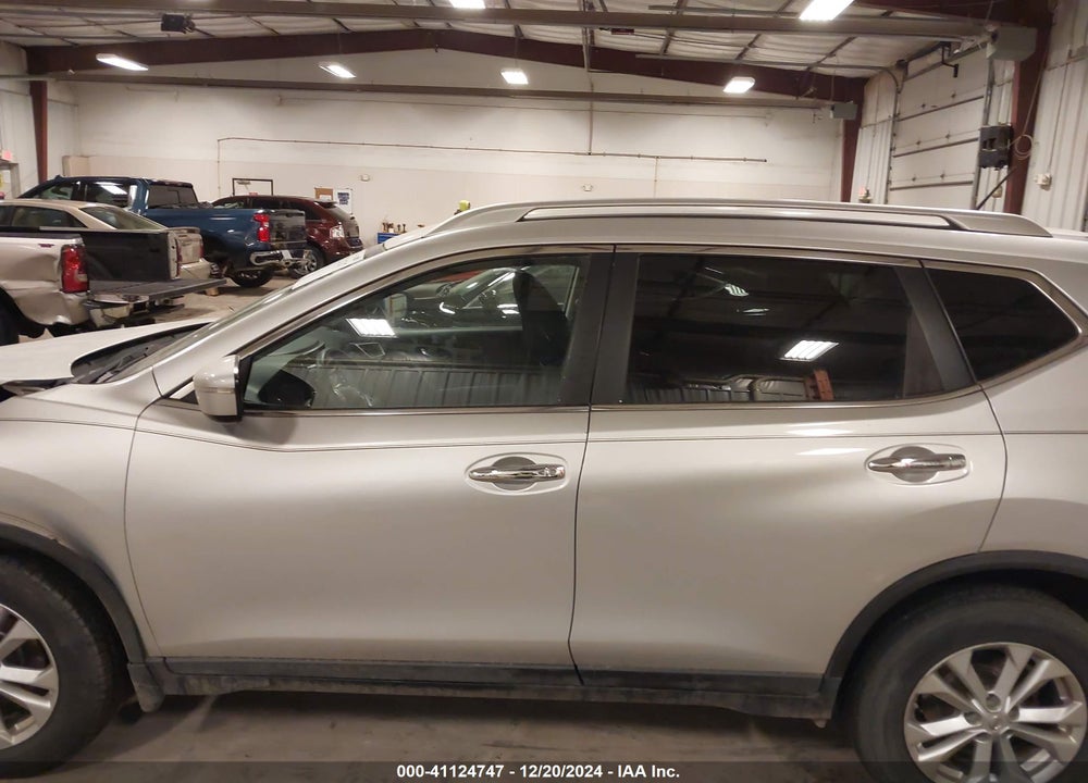 2015 NISSAN ROGUE SV VIN: KNMAT2MV1FP580727