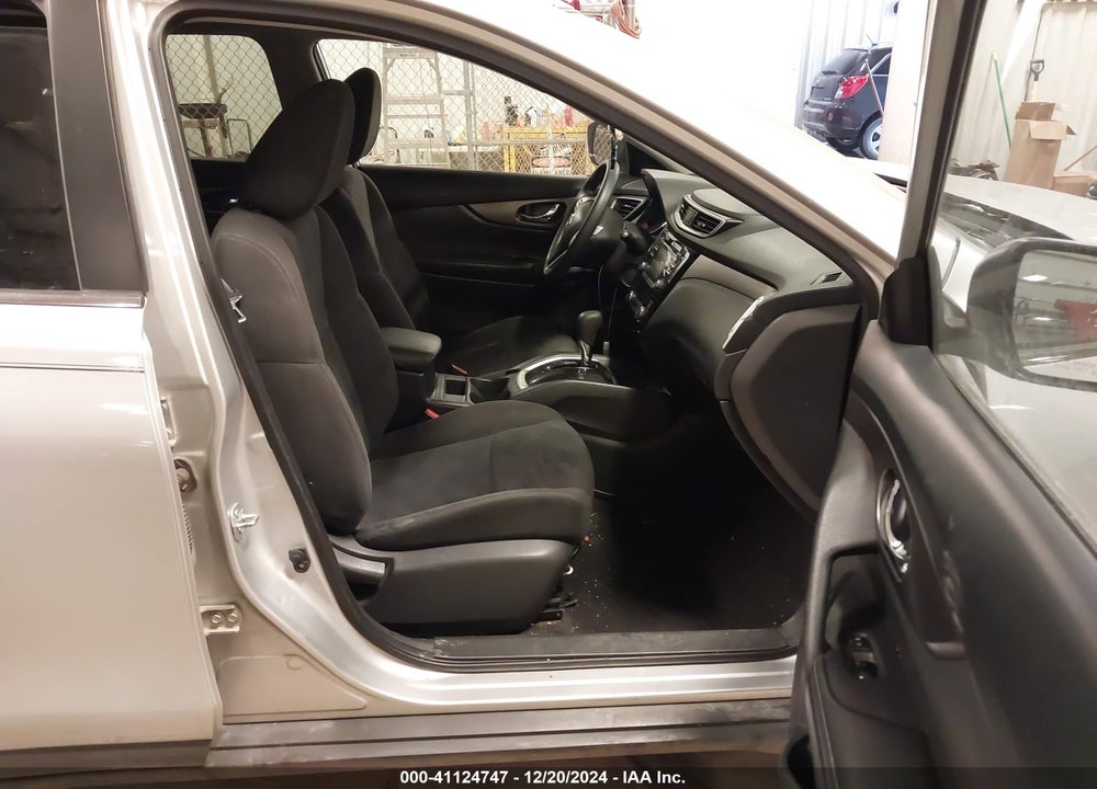2015 NISSAN ROGUE SV VIN: KNMAT2MV1FP580727