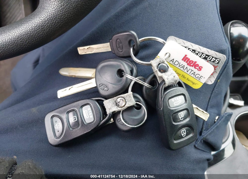 2013 HYUNDAI SONATA GLS VIN: 5NPEB4AC0DH517596