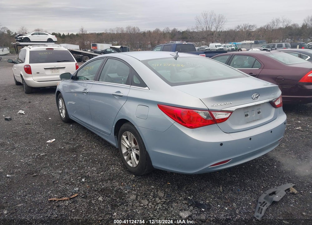2013 HYUNDAI SONATA GLS VIN: 5NPEB4AC0DH517596
