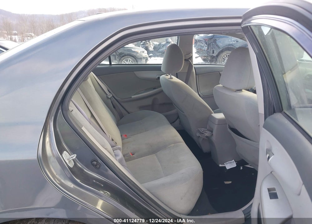 2010 TOYOTA COROLLA LE VIN: 2T1BU4EE1AC228198