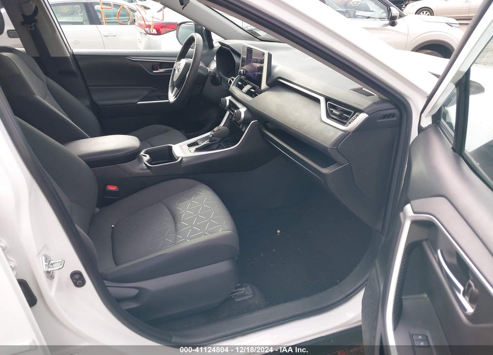 2023 TOYOTA RAV4 XLE VIN: 2T3P1RFV5PC335040