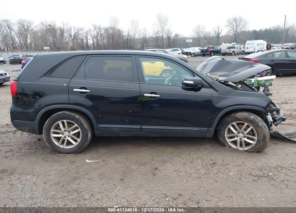 2015 KIA SORENTO LX VIN: 5XYKT3A6XFG627957