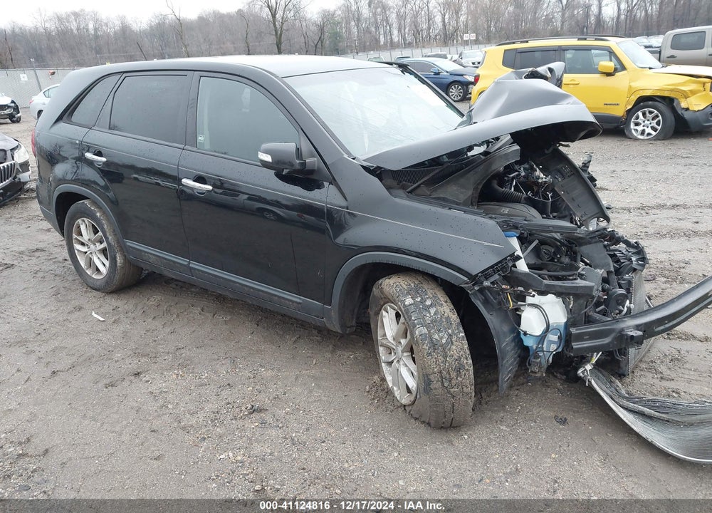 2015 KIA SORENTO LX VIN: 5XYKT3A6XFG627957
