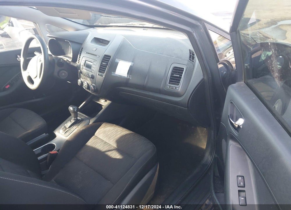 2016 KIA FORTE LX VIN: KNAFK4A68G5460032