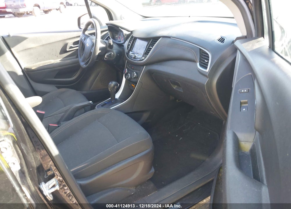 2021 CHEVROLET TRAX FWD LS VIN: KL7CJKSB4MB321177