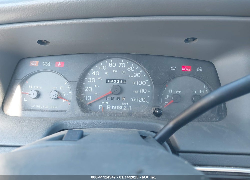 2003 MERCURY GRAND MARQUIS LS VIN: 2MEFM75W13X711800