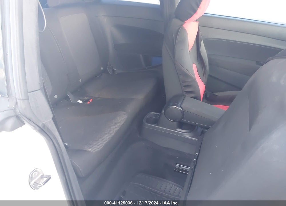 2014 VOLKSWAGEN BEETLE VIN: 3VWFP7AT4EM627003