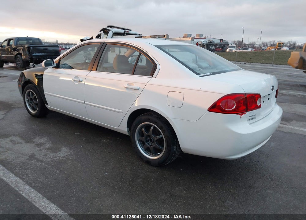 2008 KIA OPTIMA LX VIN: KNAGE123585261522