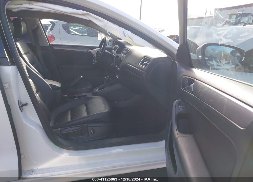 2014 VOLKSWAGEN JETTA 2.0L TDI VIN: 3VWLL7AJ4EM407258
