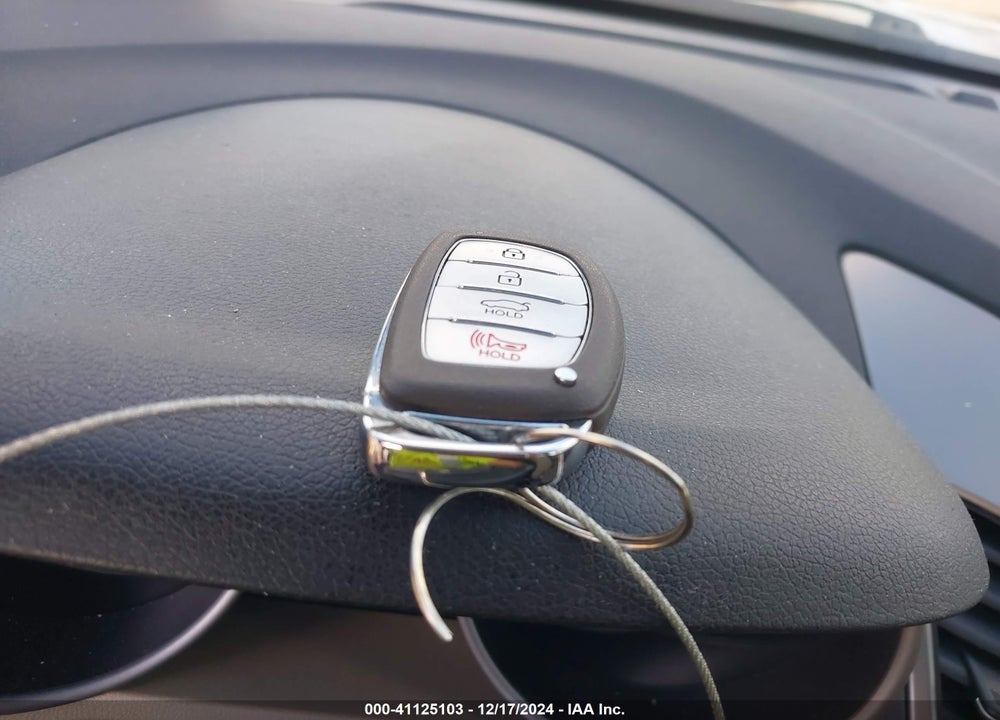2014 HYUNDAI ELANTRA VIN: KMHDH4AE3EU187256