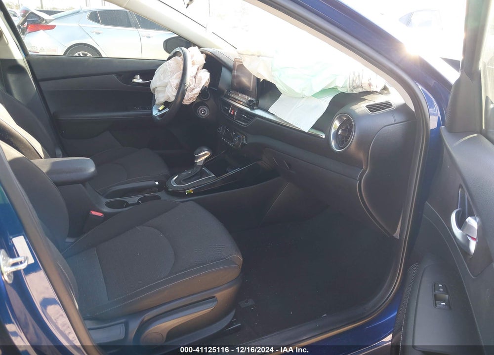 2019 KIA FORTE S VIN: 3KPF34AD4KE018540
