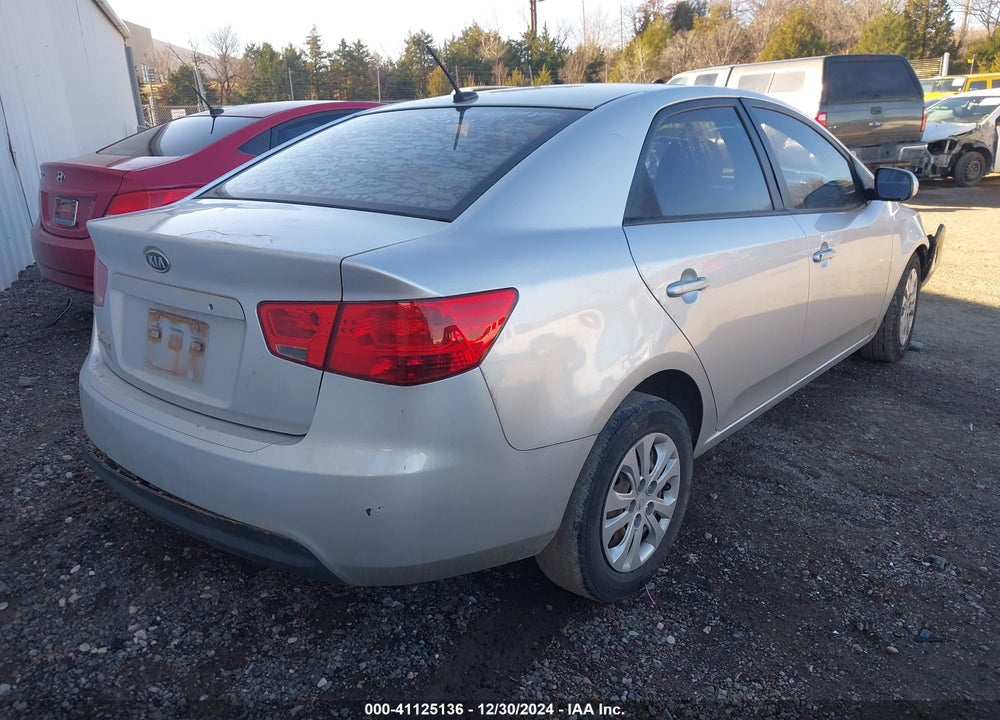 2011 KIA FORTE VIN: KNAFT4A26B5418641