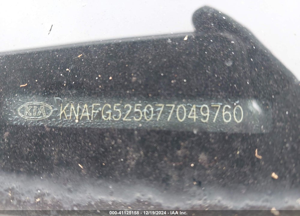 2007 KIA RONDO LX VIN: KNAFG525077049760