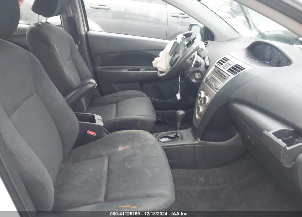 2012 TOYOTA YARIS VIN: JTDBT4K35C1421029
