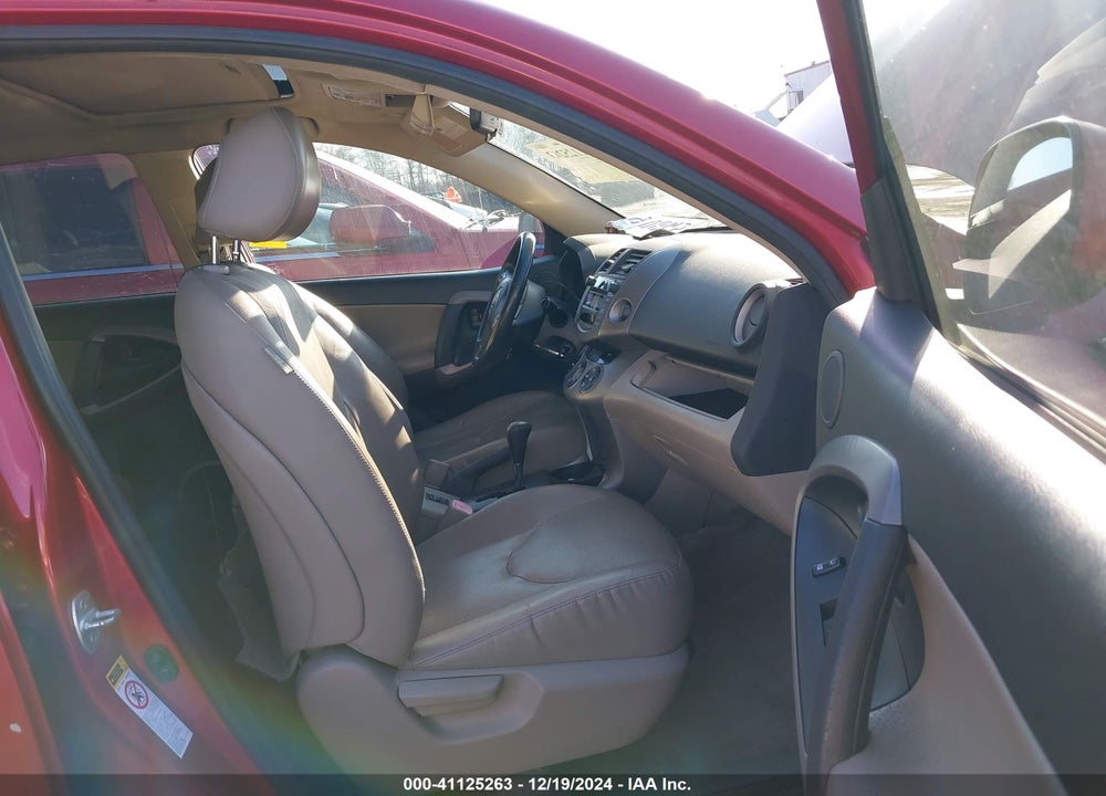 2008 TOYOTA RAV4 LIMITED VIN: JTMBD31V686082348