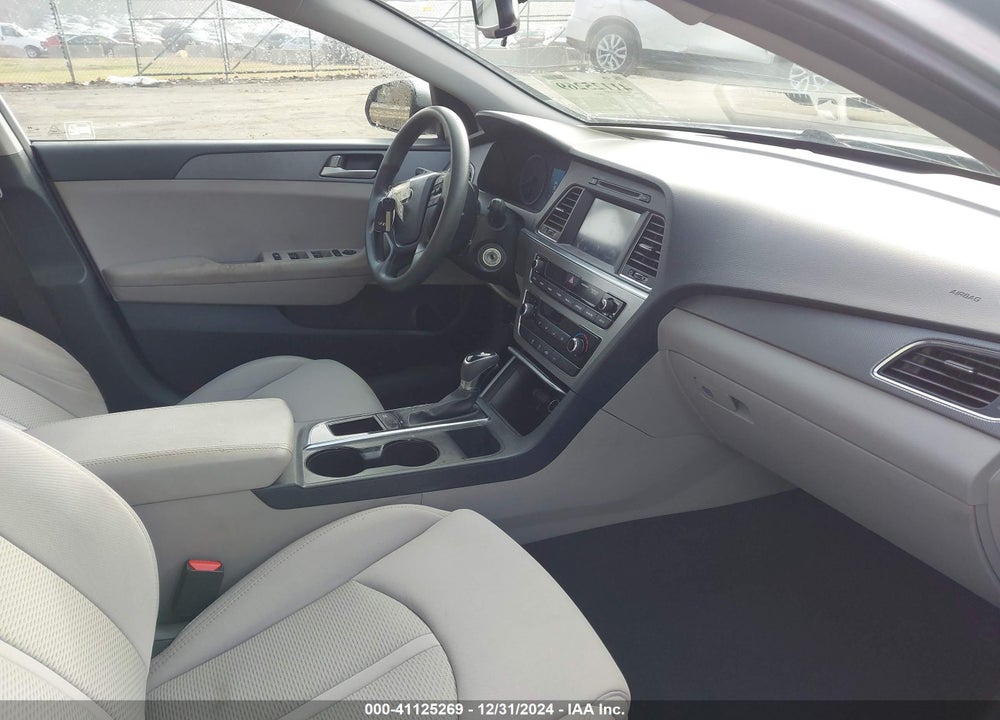 2017 HYUNDAI SONATA SE VIN: 5NPE24AF7HH580890