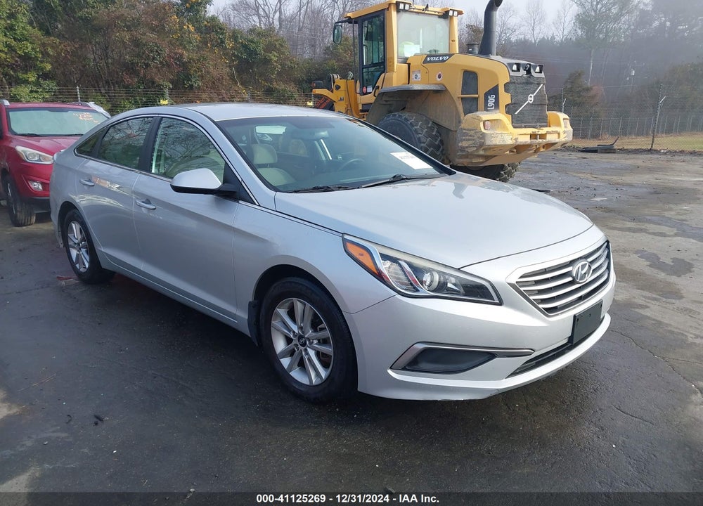 2017 HYUNDAI SONATA SE VIN: 5NPE24AF7HH580890
