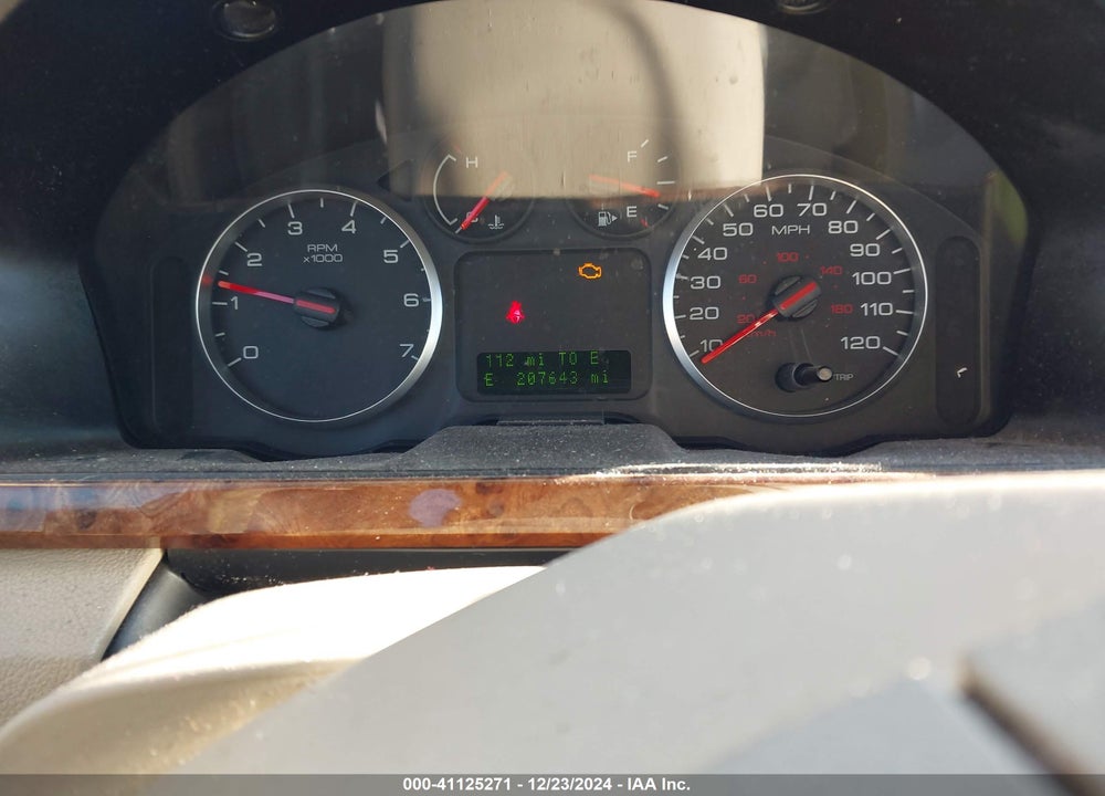 2005 FORD FIVE HUNDRED SEL VIN: 1FAFP24105G158184