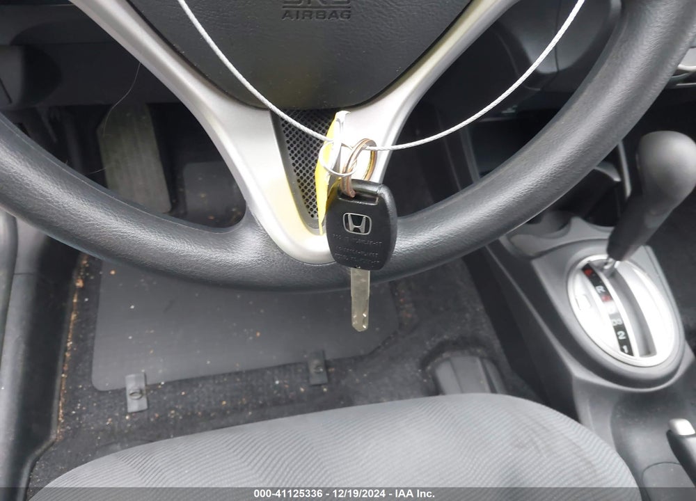 2013 HONDA FIT VIN: JHMGE8H31DC019768