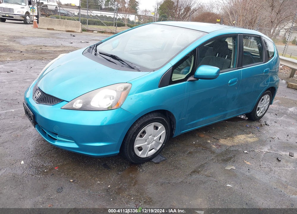 2013 HONDA FIT VIN: JHMGE8H31DC019768