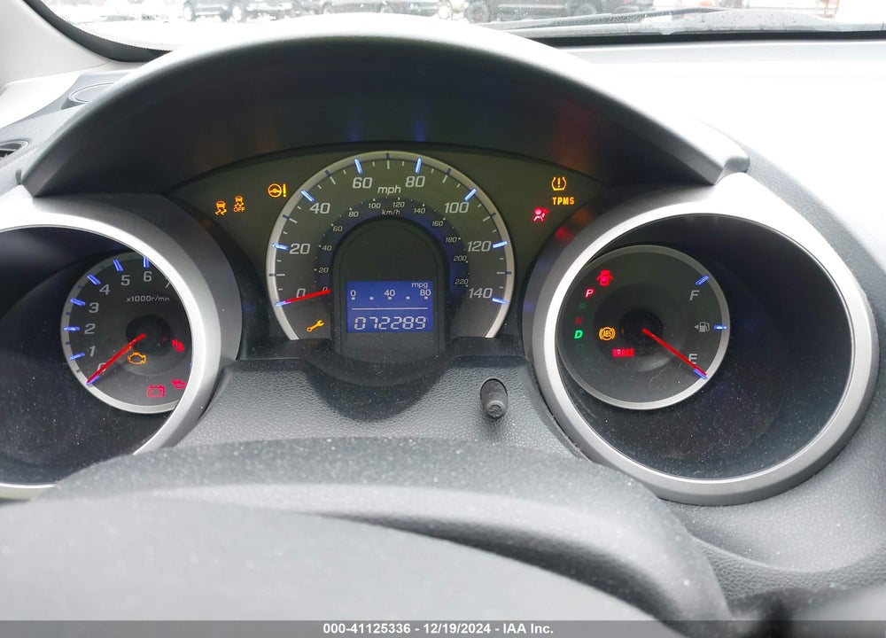 2013 HONDA FIT VIN: JHMGE8H31DC019768
