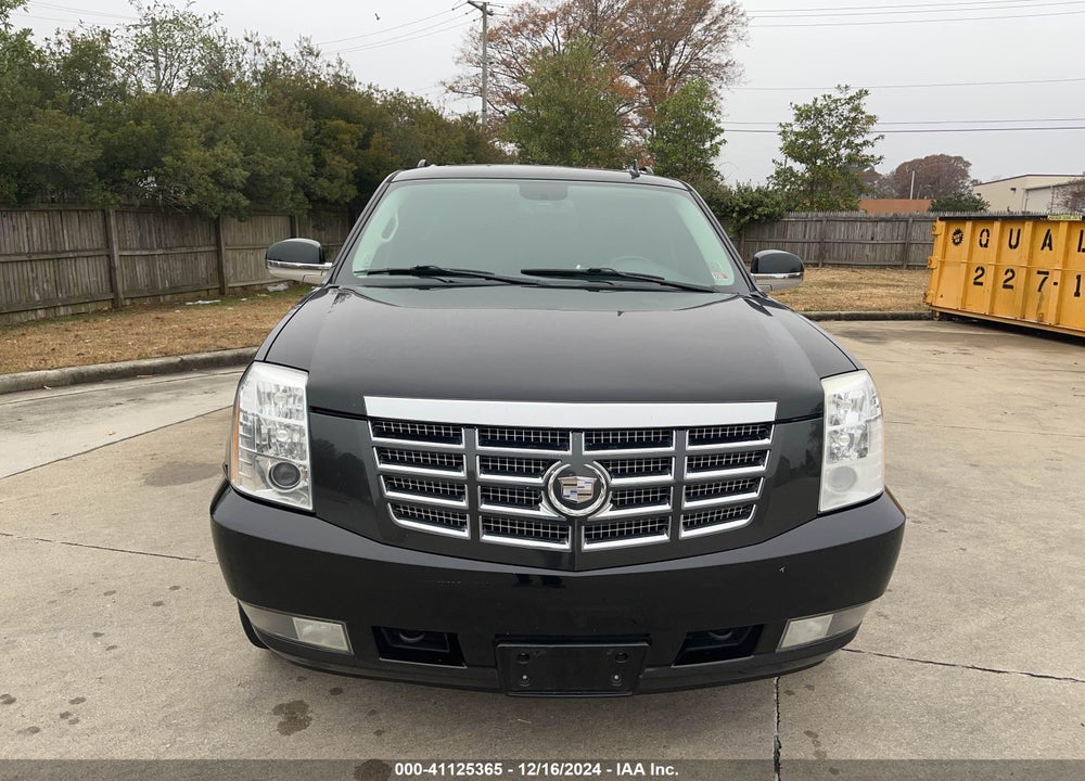2011 CADILLAC ESCALADE ESV LUXURY VIN: 1GYS4HEF4BR310072