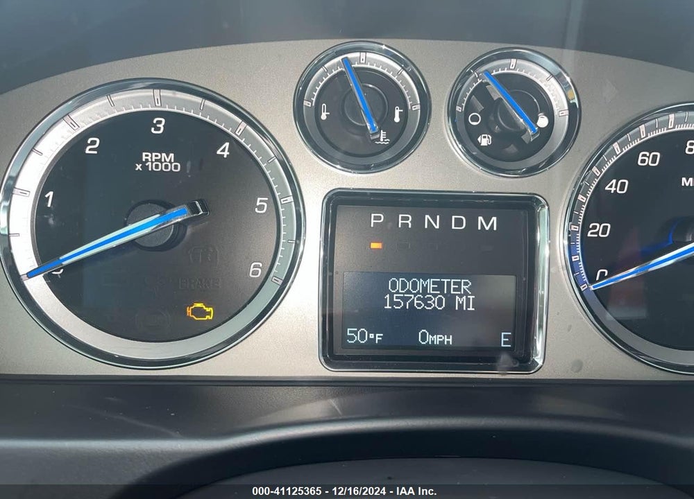 2011 CADILLAC ESCALADE ESV LUXURY VIN: 1GYS4HEF4BR310072